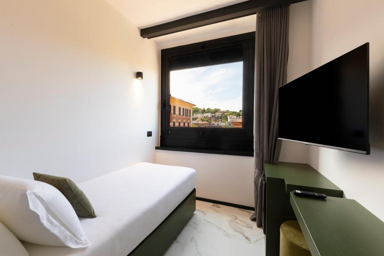 The City Hotel Ancona Esterno foto