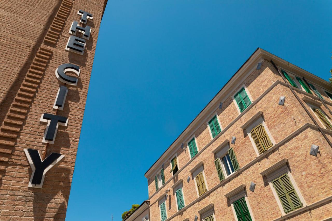 The City Hotel Ancona Esterno foto