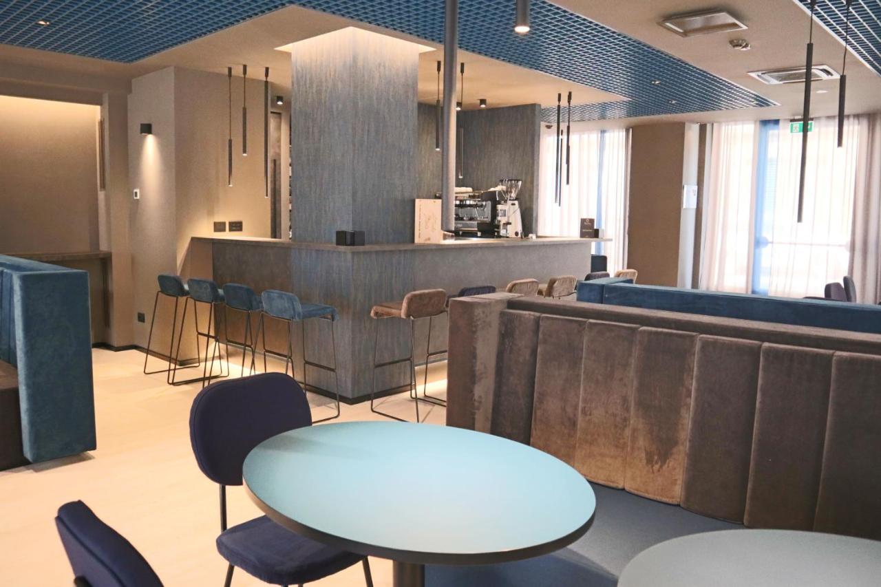 The City Hotel Ancona Esterno foto