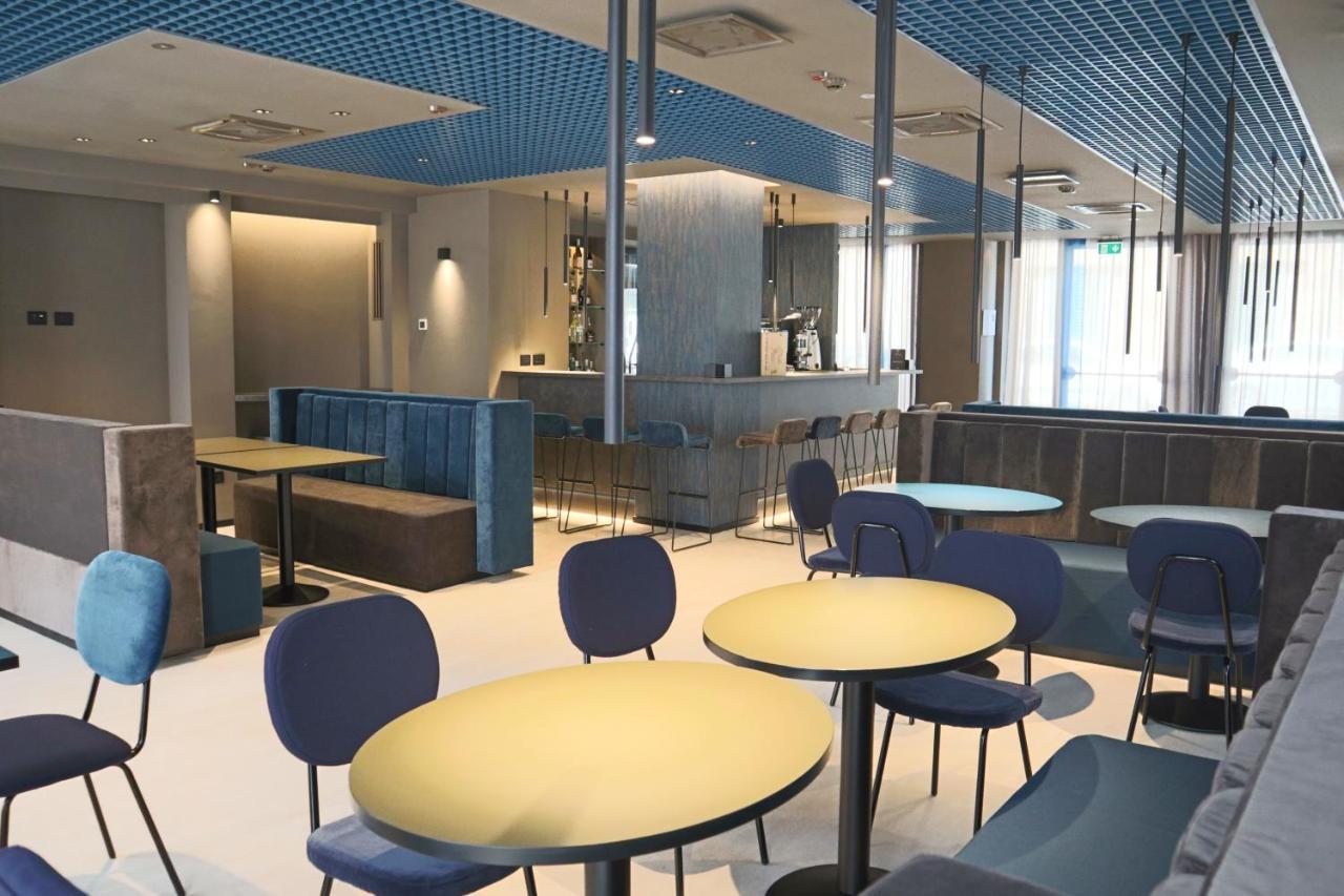 The City Hotel Ancona Esterno foto