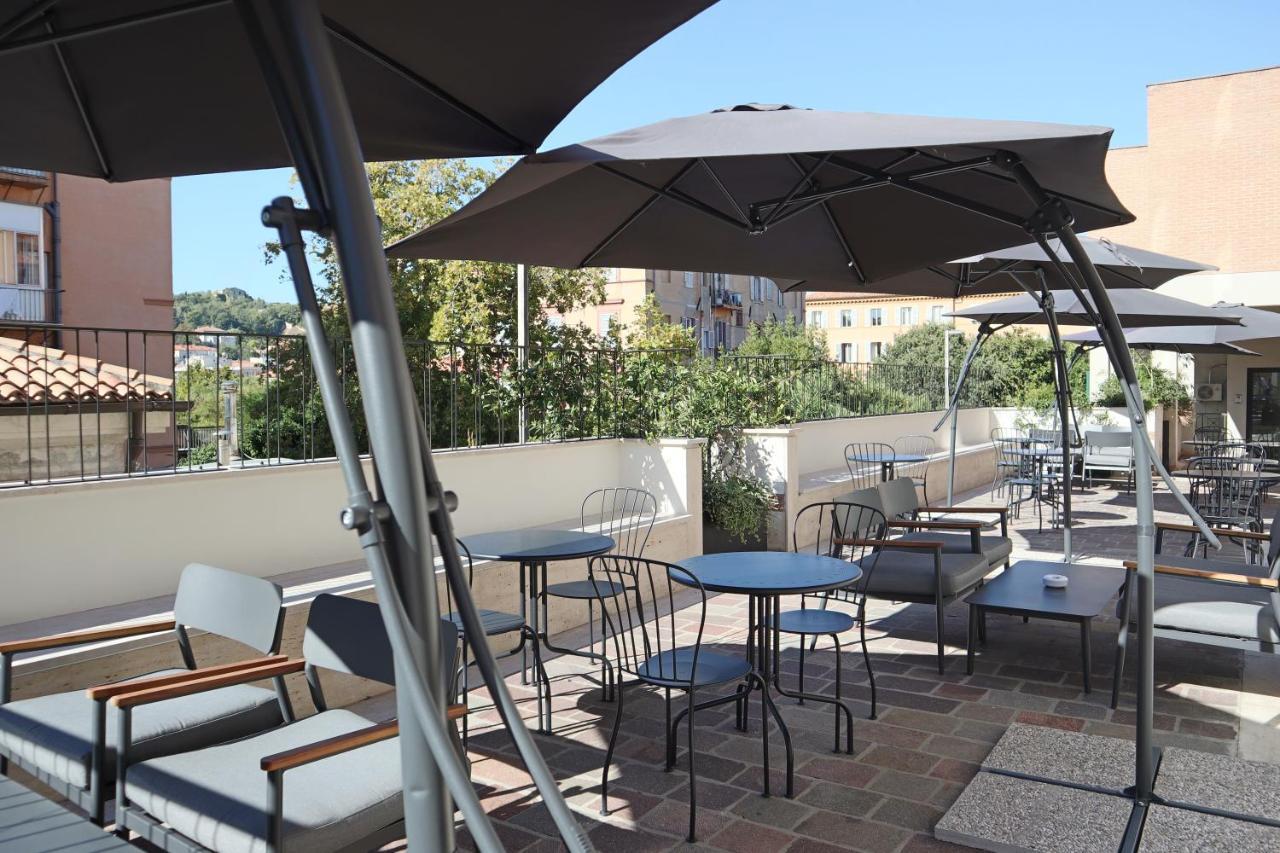 The City Hotel Ancona Esterno foto