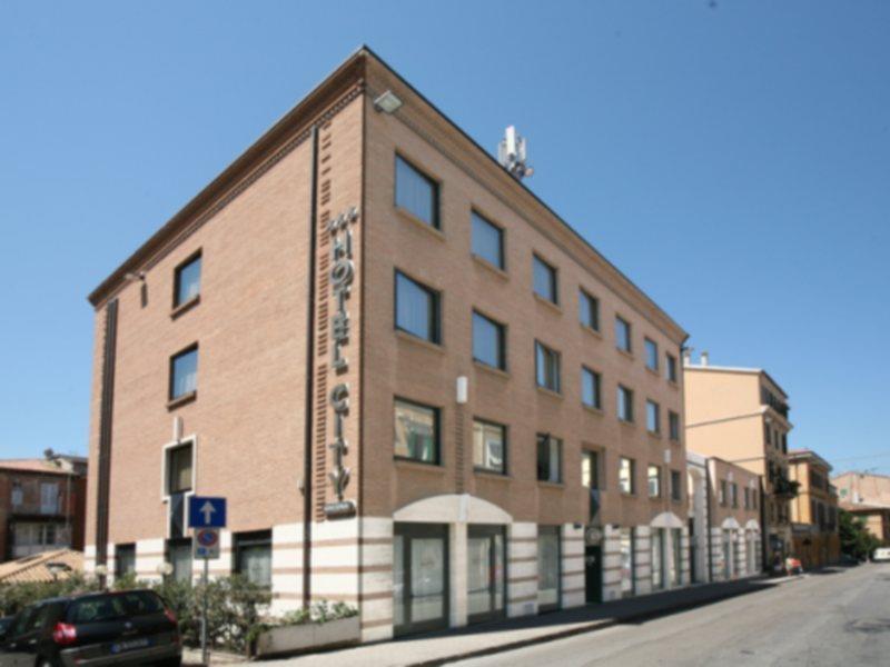 The City Hotel Ancona Esterno foto