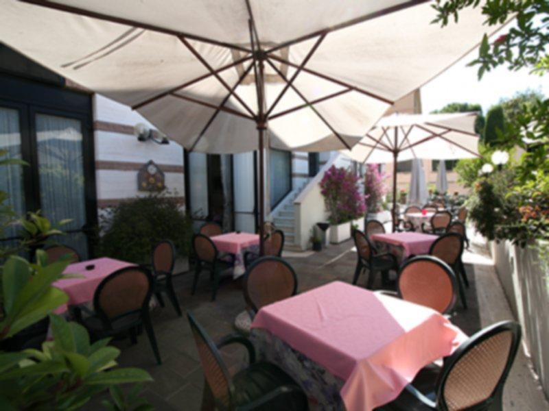 The City Hotel Ancona Esterno foto